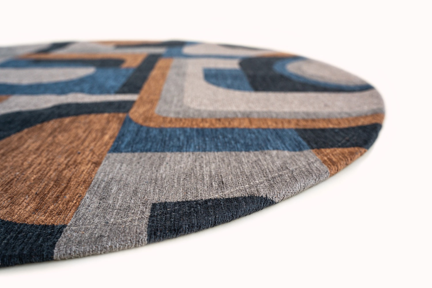 Louis de Poortere Nuance Module Round Camel Blue 9196