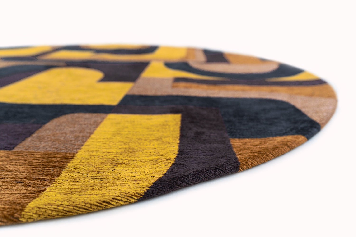 Louis de Poortere Nuance Module Round Yellow Meyer 9210