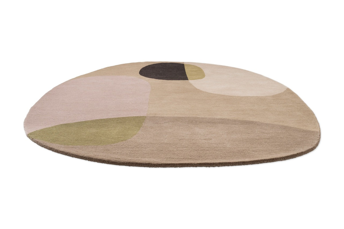 Brink & Campman Decor Miller Autumn tapijt in zandbeige, poederroze en olijfgroen, in perspectief
