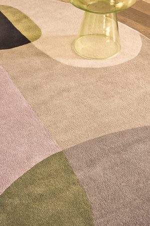 Brink & Campman Decor Miller Autumn tapijt in zandbeige, poederroze en olijfgroen, in een interieur, tweede beeld
