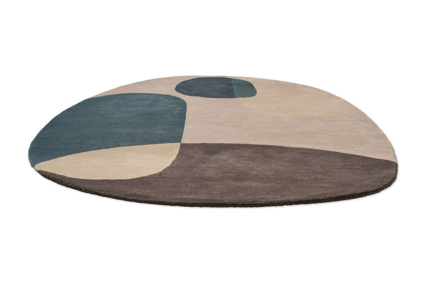 Brink & Campman Decor Miller Winter tapijt in petrolblauw, roze beige en antracietbruin, in perspectief