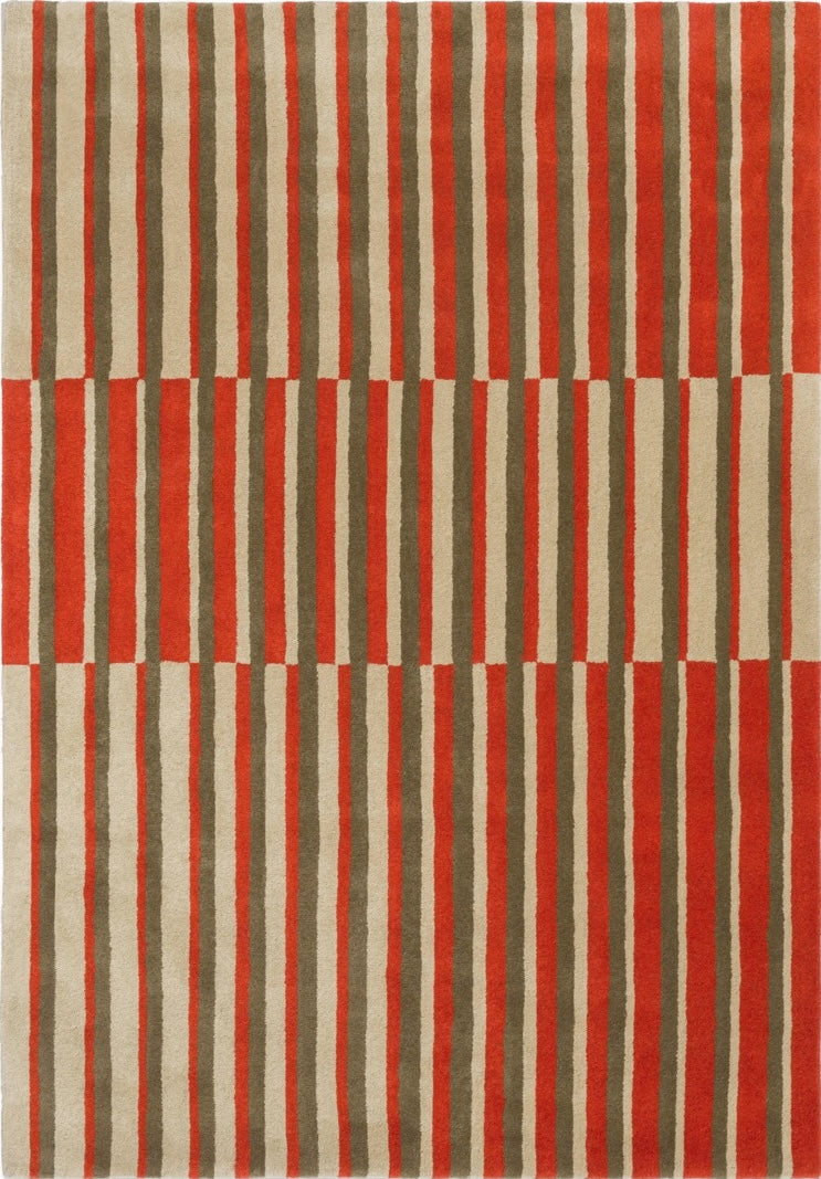 Brink & Campman Decor Pilar Coral tapijt in koraalrood met strepen in olijfgroen en crème, bovenaanzicht
