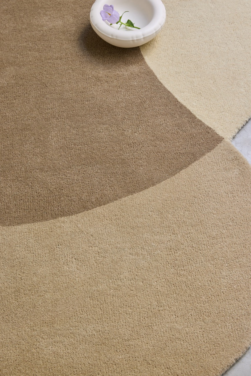 Brink & Campman Element Lane Neutral tapijt in zandbeige, taupe en crème, in een interieur, tweede beeld