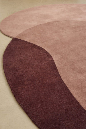 Brink & Campman Element Lane Red tapijt in oudroze, mauvebruin en aubergine, in een interieur, tweede beeld