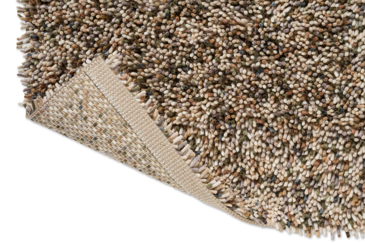 Brink & Campman Loom Natural Moss tapijt, detail van omgeslagen hoek en rug