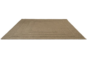 Brink & Campman Senso Border Fur Brown tapijt in camelbruin met drie kaders in reliëf, in perspectief