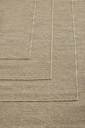 Brink & Campman Senso Border Natural tapijt in zandbeige met drie kaders in reliëf, in een interieur, tweede beeld