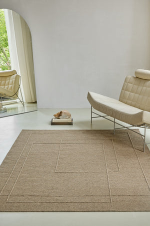 Brink & Campman Senso Planes Fur Brown tapijt in camelbruin met overlappende rechthoeken in reliëf, in een interieur