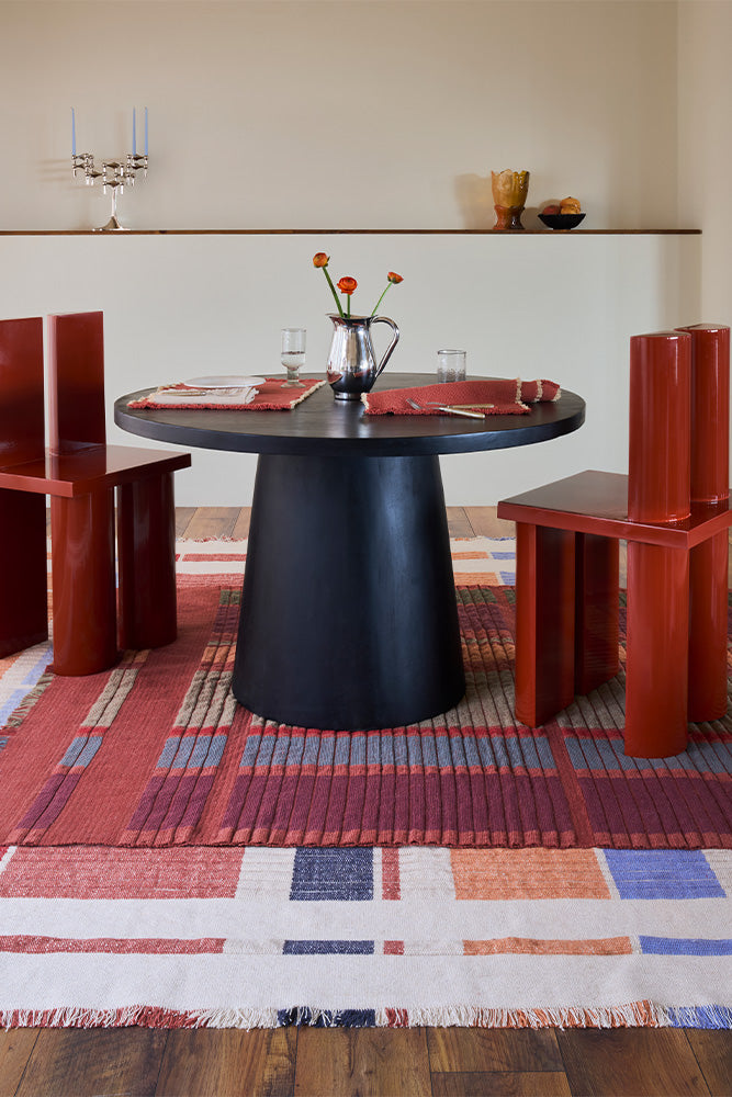 Lorena Canals Columns Sienna rug, in an interior