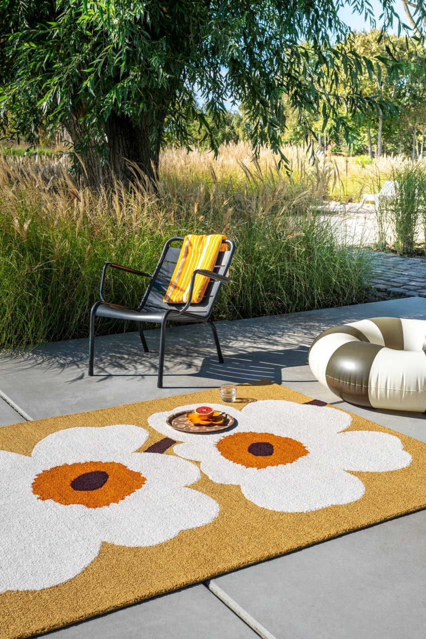 Marimekko Unikko Anniversary Honey 433001 Outdoor Rug | Onlinetapijten