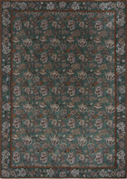 Morris & Co Theodosia Bottle Green tapijt in flessengroen met bloemen in karamel en ivoor, bovenaanzicht
