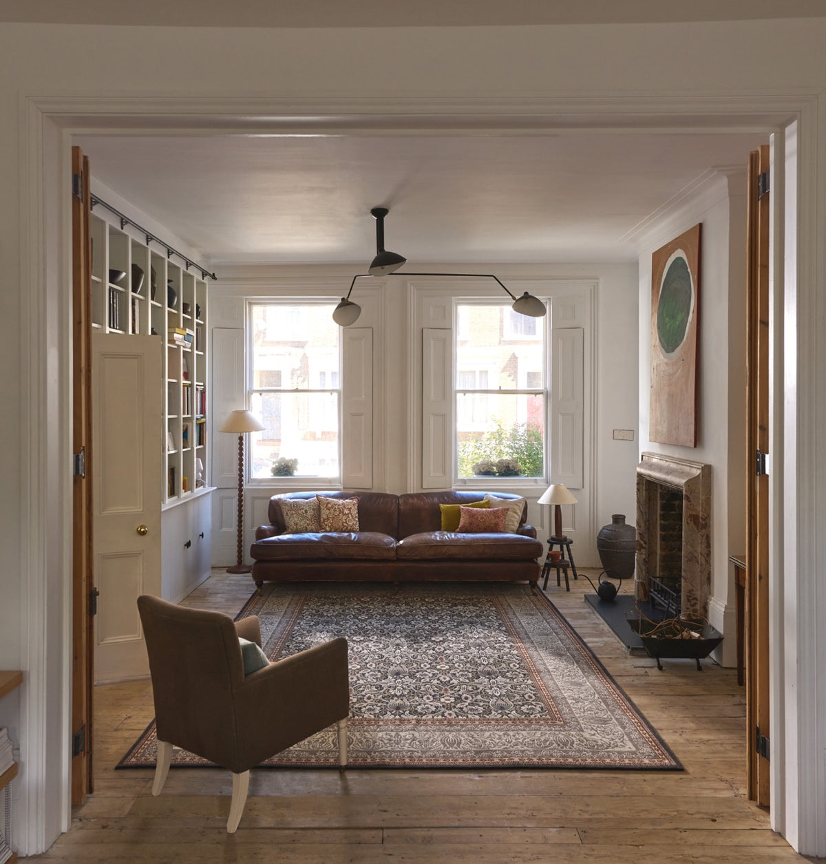 Morris & Co Borage Grey Teppich in Steingrau, Elfenbein und Ocker, im Wohnraum