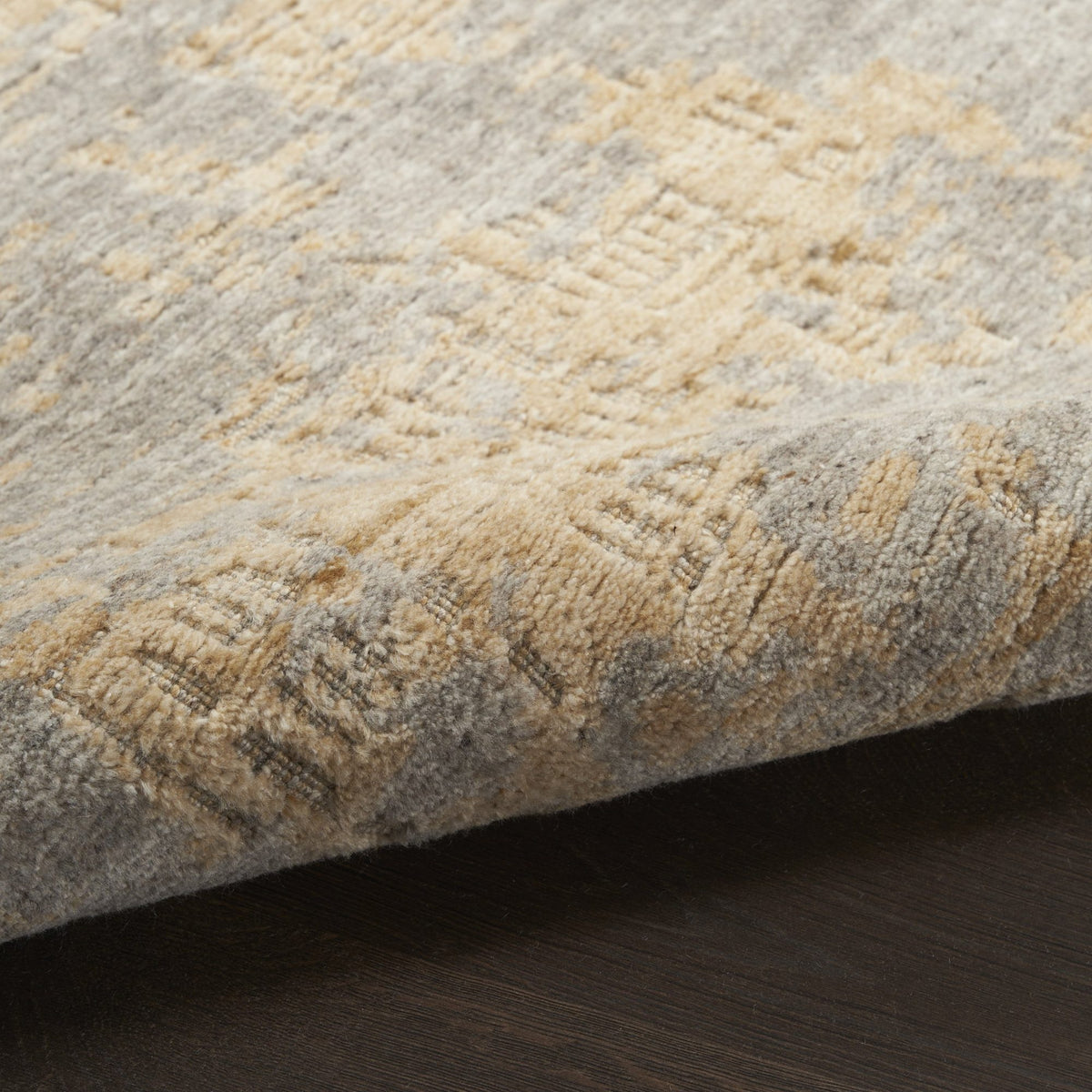 Nourison Harmony HAY05 Grey Gold rug, texture of the high low pile