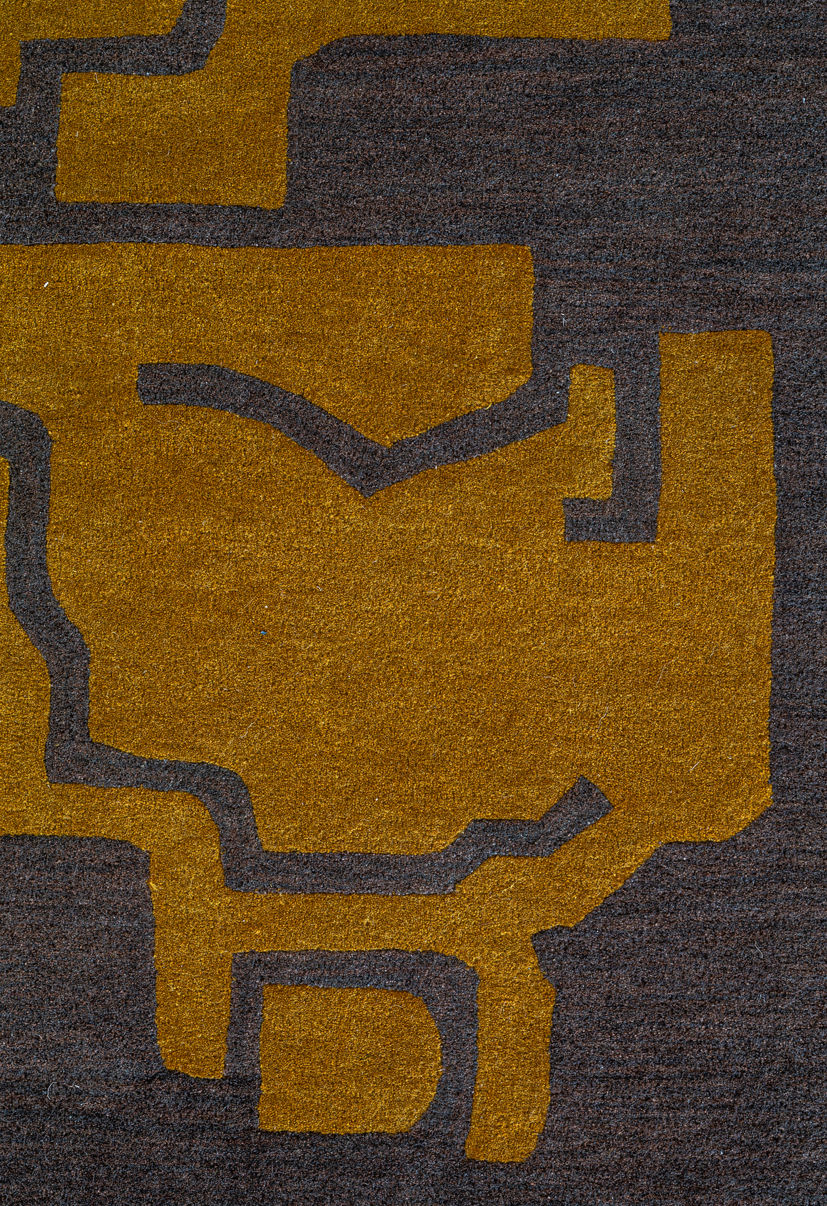 Massimo Structures Fragment 1 yellow rug, detail of the corner