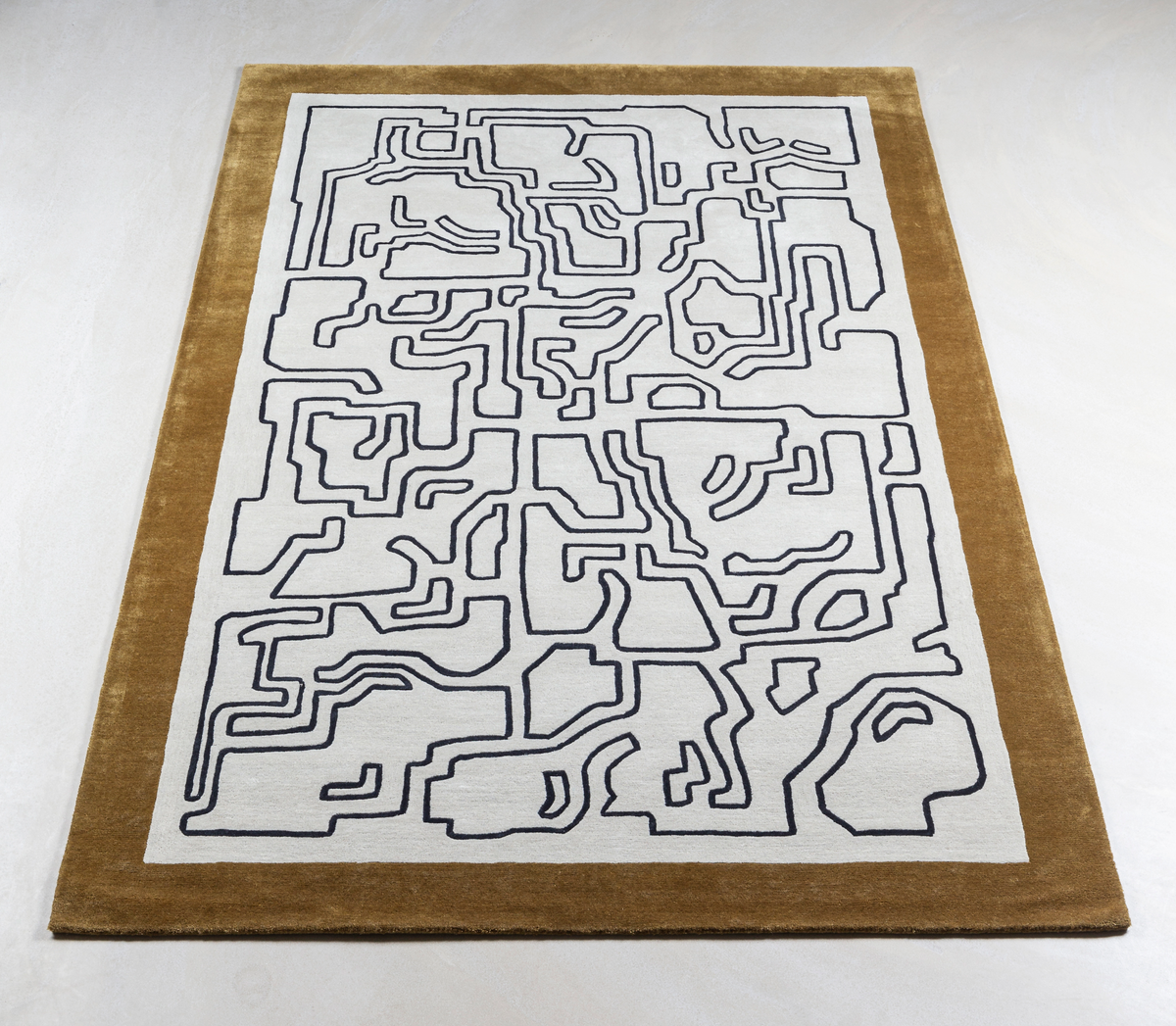 Massimo Structures Fragment 2 Border rug, perspective view
