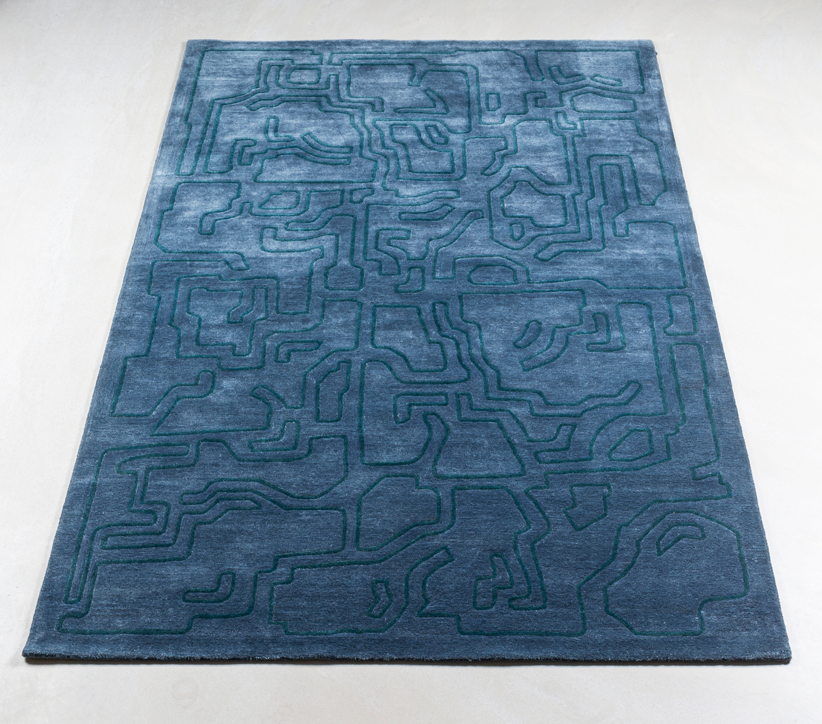 Massimo Structures Fragment 4 blue wool rug, perspective view
